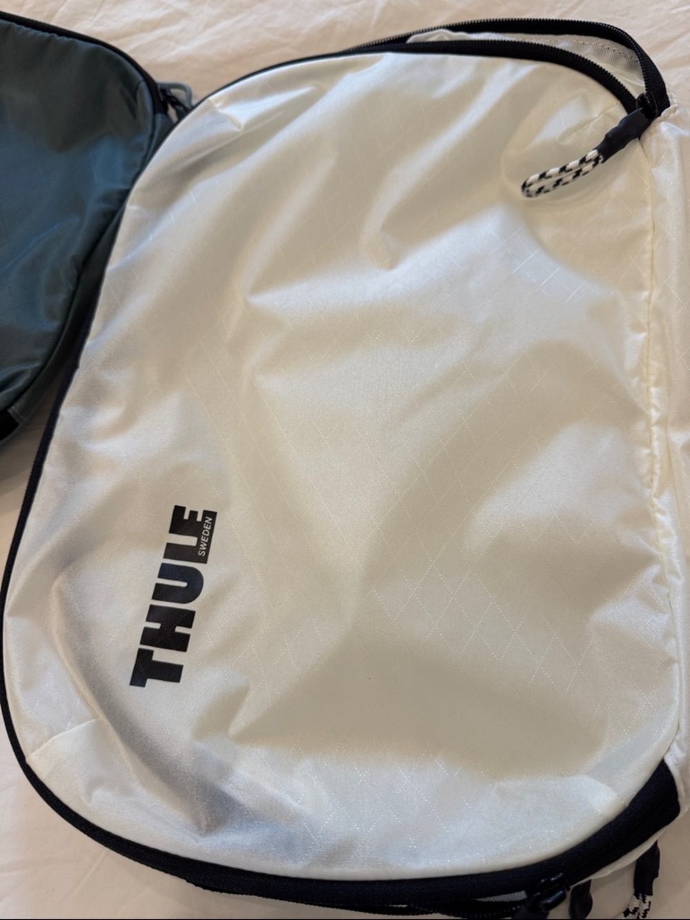 Thule Clean/Dirty Packing Cube - Picture 3 of 4